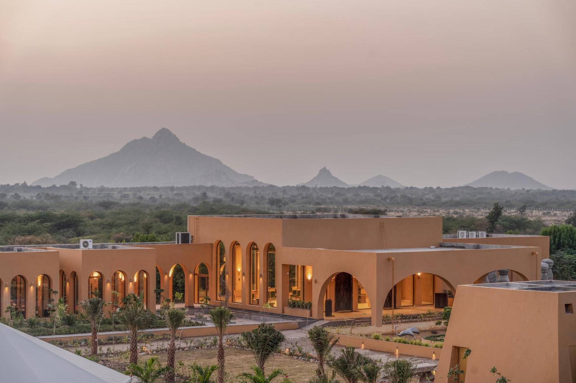 Aaramgah Jawai Resort & Spa, A Member Of Radisson Individuals Retreat Bijapur  Exterior photo